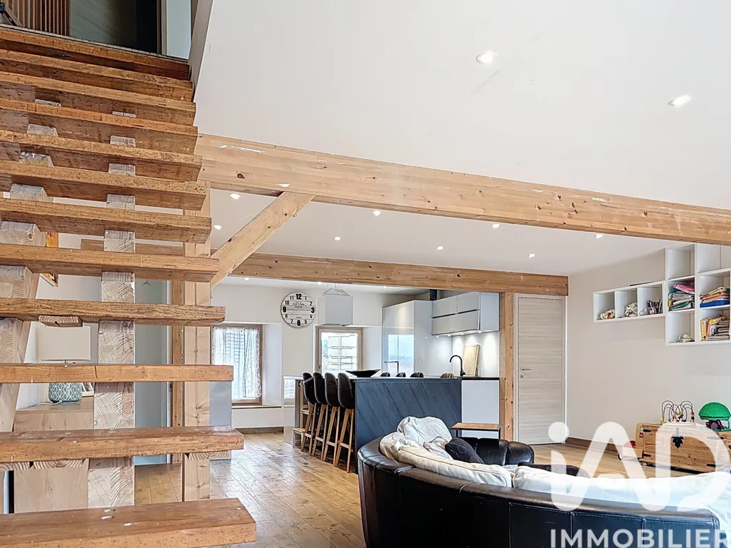 Elutuba - Triplex Apartment with Balcony in Annecy