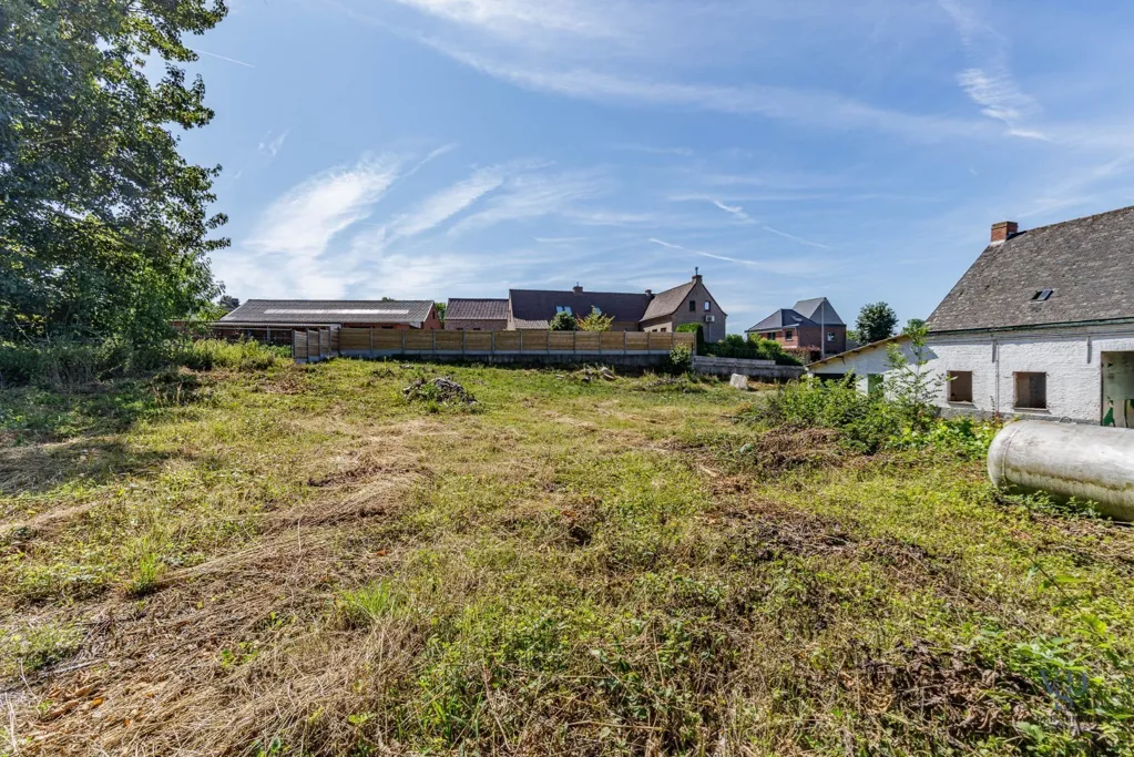 Aed - Plot for Development in Dikkelvenne