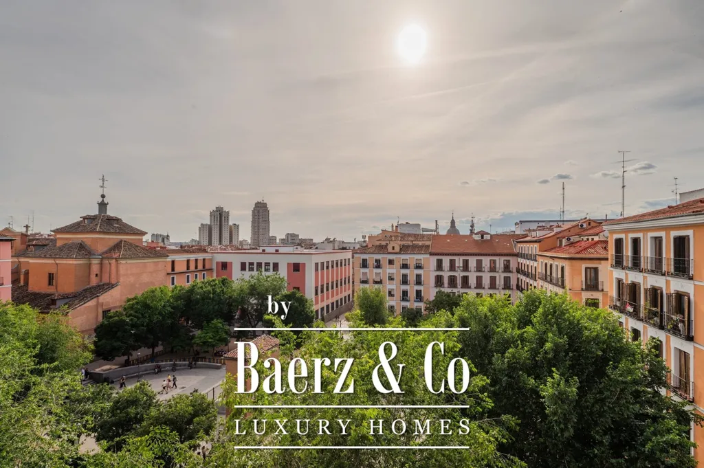 Välivaade - Luxury Duplex with Balconies in Malasaña, Madrid