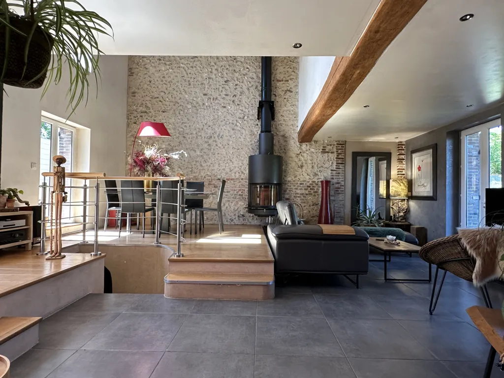 Elutuba - Charming 8-Piece House with Garden in Croth