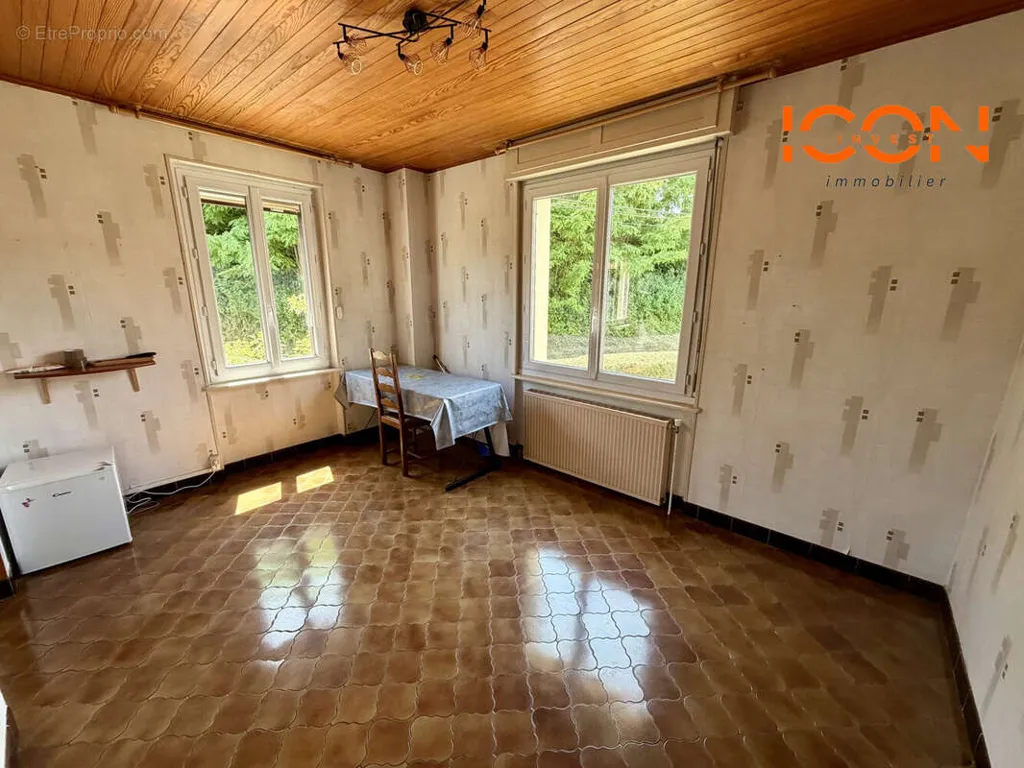 Salle à manger - Maison avec Jardin et Garage à Danjoutin