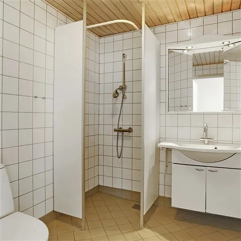 Vannitoad - Apartment with Lift on Hovedgaden, Snedsted