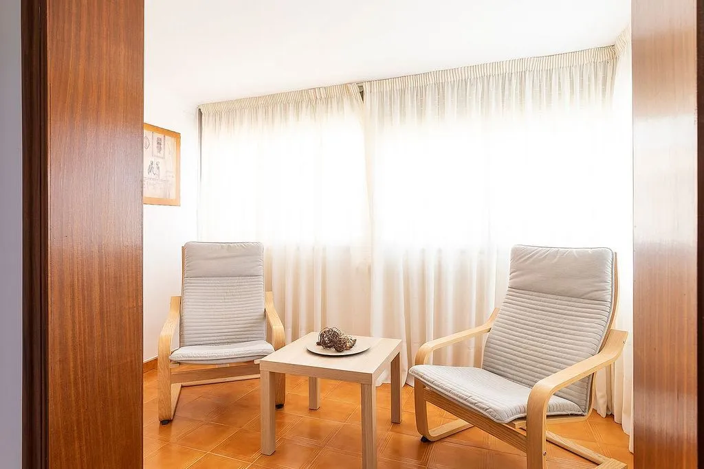 Entrée - 3-Bedroom Apartment with Views in Barcelona