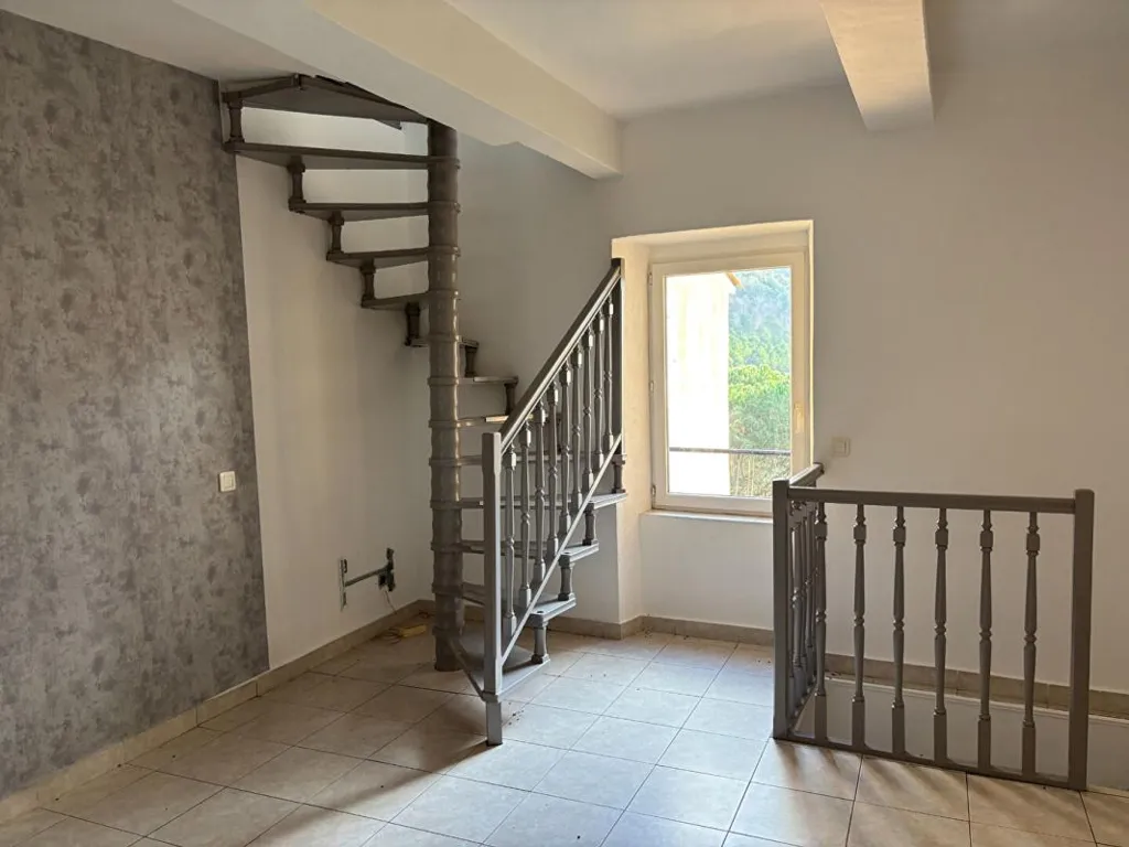 Toad - Village House with Parking in Les Mayons