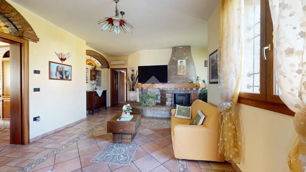 Villa with Private Garden in Cento