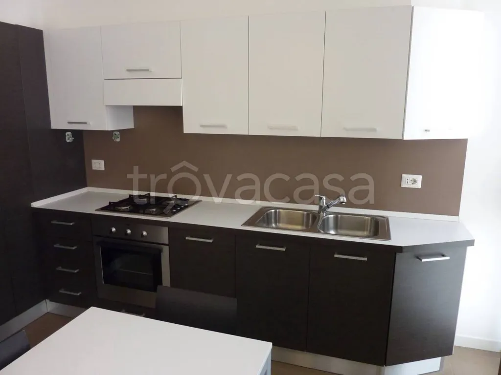Cucina - Bright 2-Bedroom Flat in Sondrio