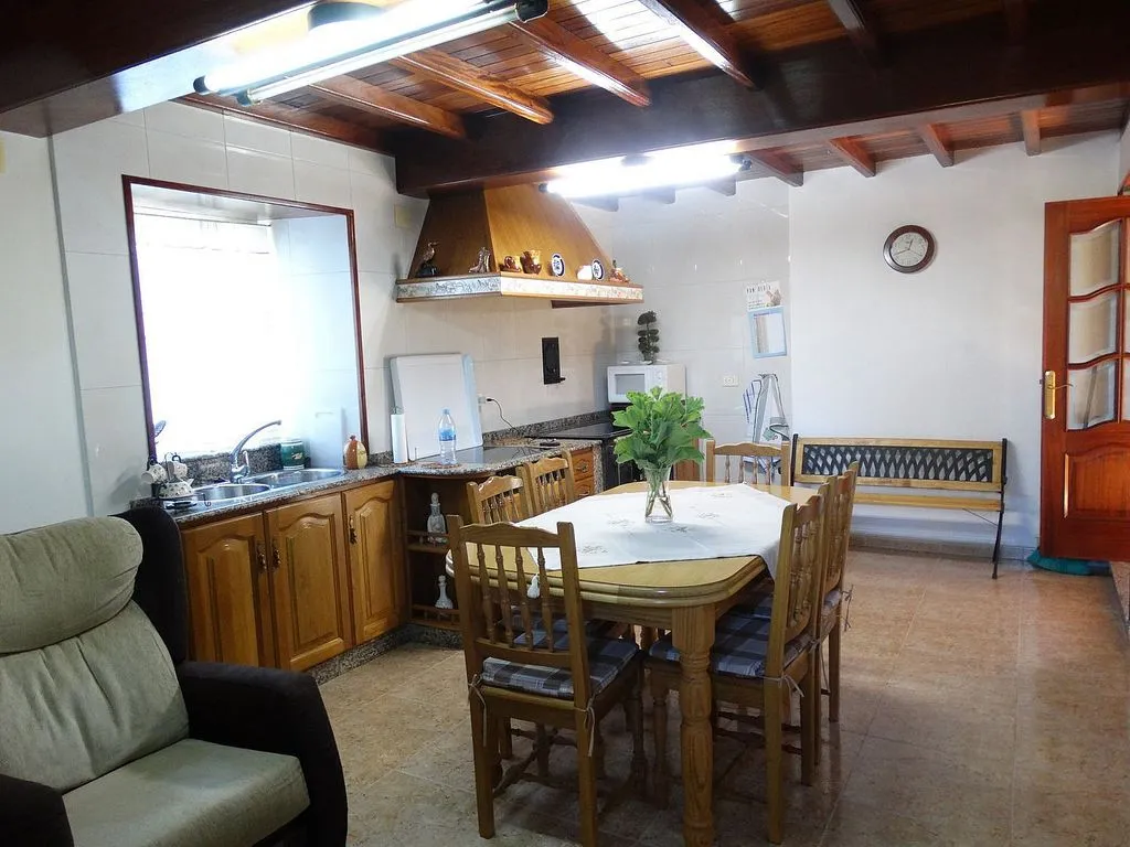 Salle à manger - Restored Rural House with Garden in Chavín