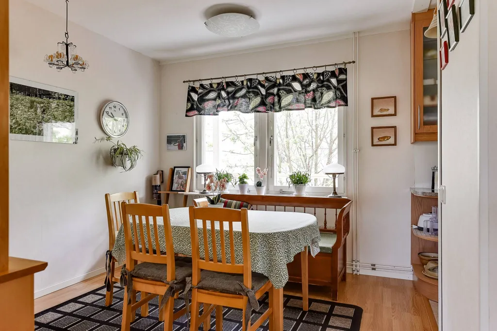 Salle à manger - Apartment with Balcony in Brf Ersängen