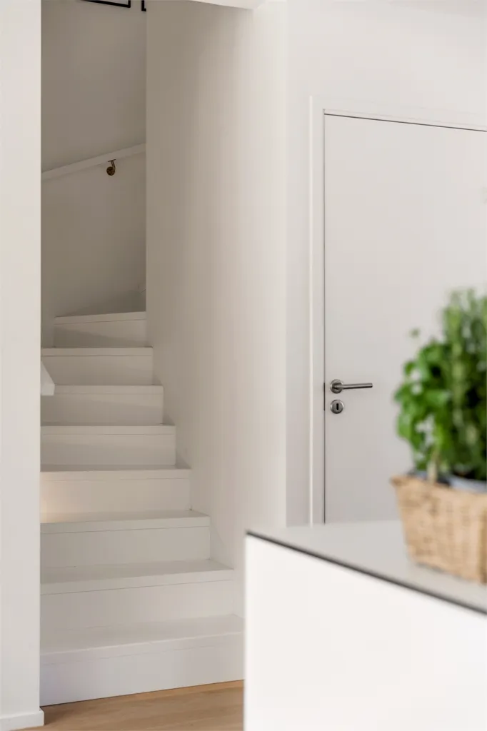 Toad - Modern Two-Storey Flat with Garden in Klinta