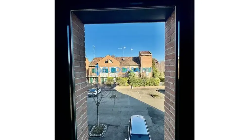 Rõdu - Spacious 2-Bedroom Apartment with Garage in Carpi