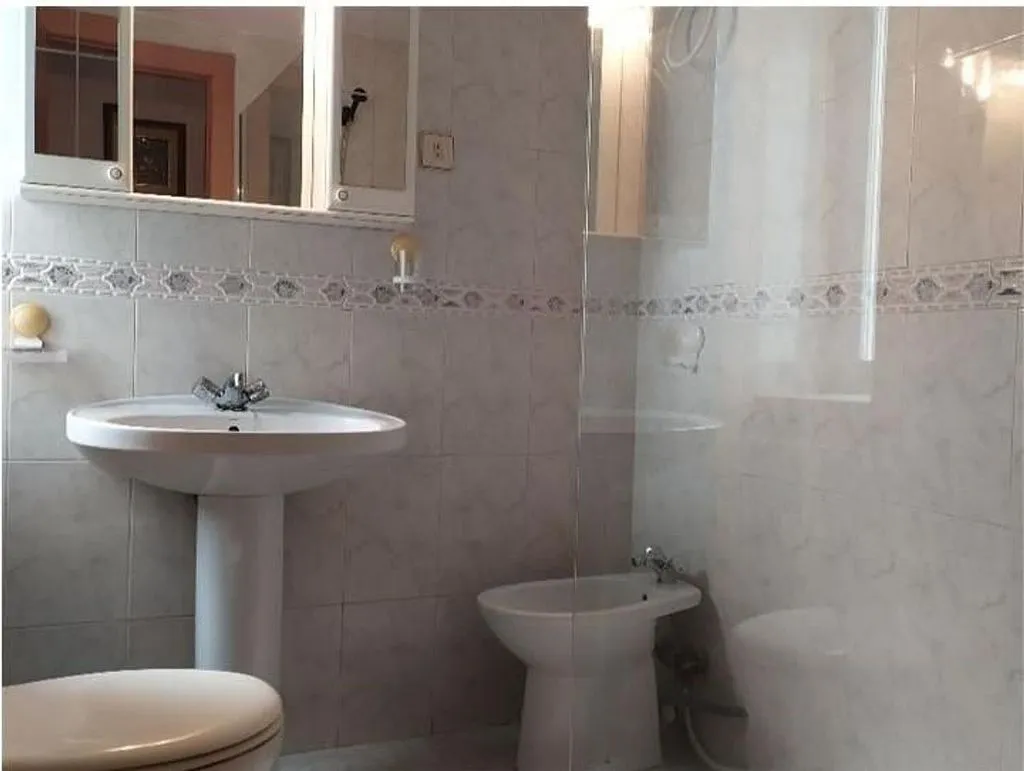Salles de bain - Furnished Apartment with Balcony in Granada Centre