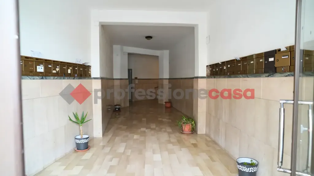 Esik - Central Apartment with Balcony in Pompei