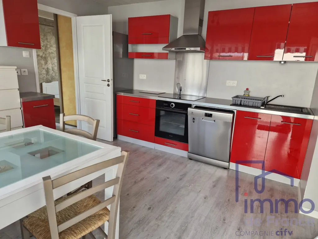 Cuisine - Maison avec Piscine et Studio à Montbrison