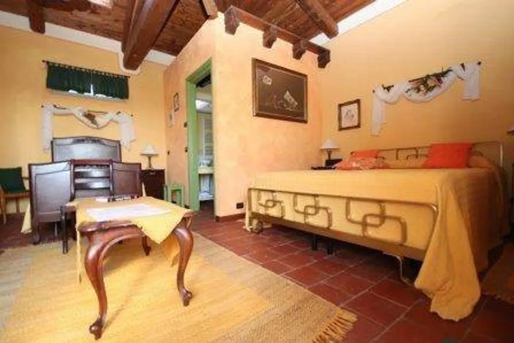 Magamistoad - Historic Farmhouse with B&B in La Morra