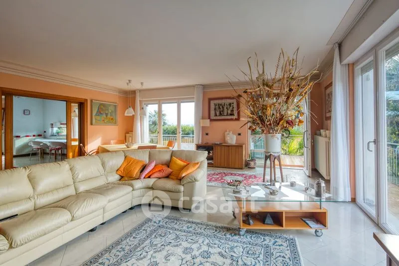 Salón - Villa with Lake View in Verbania