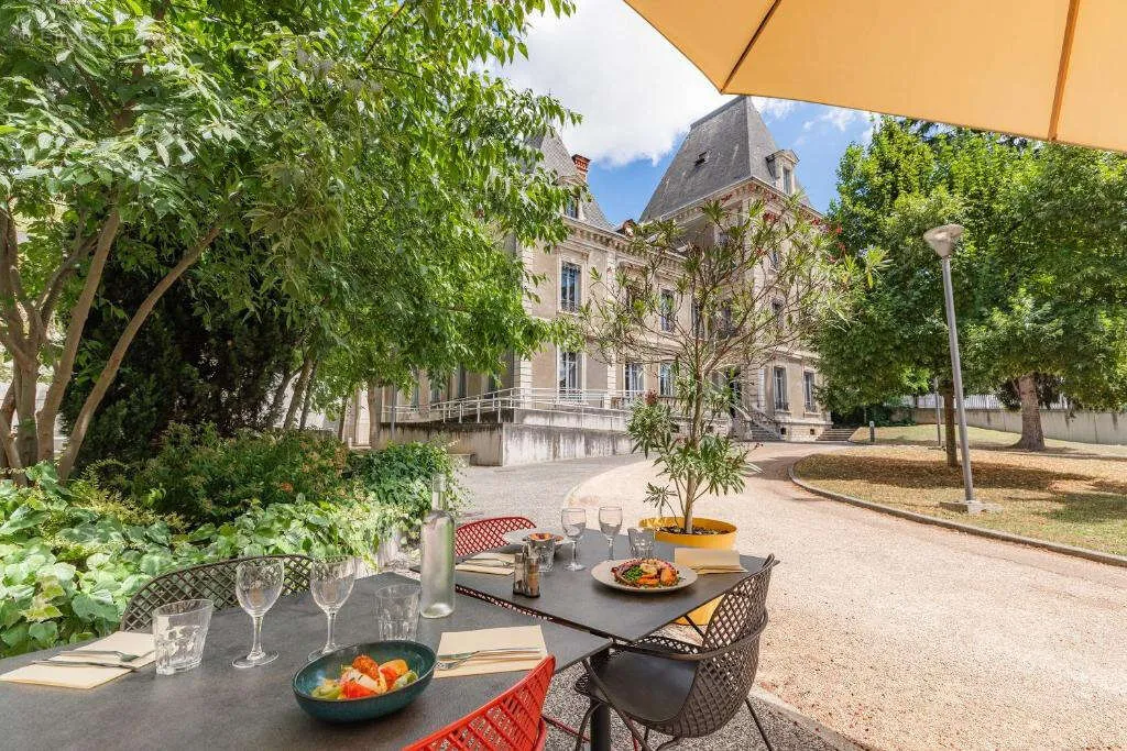 Terrazza - Managed Hotel Apartment in Lyon City Centre