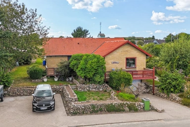 Extérieur - 1970s Villa with Garden in Arden