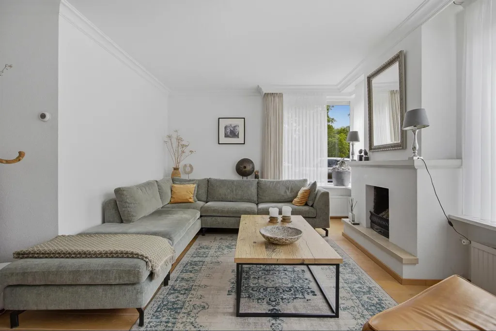 Séjour - Two-Storey House with Garden in Made