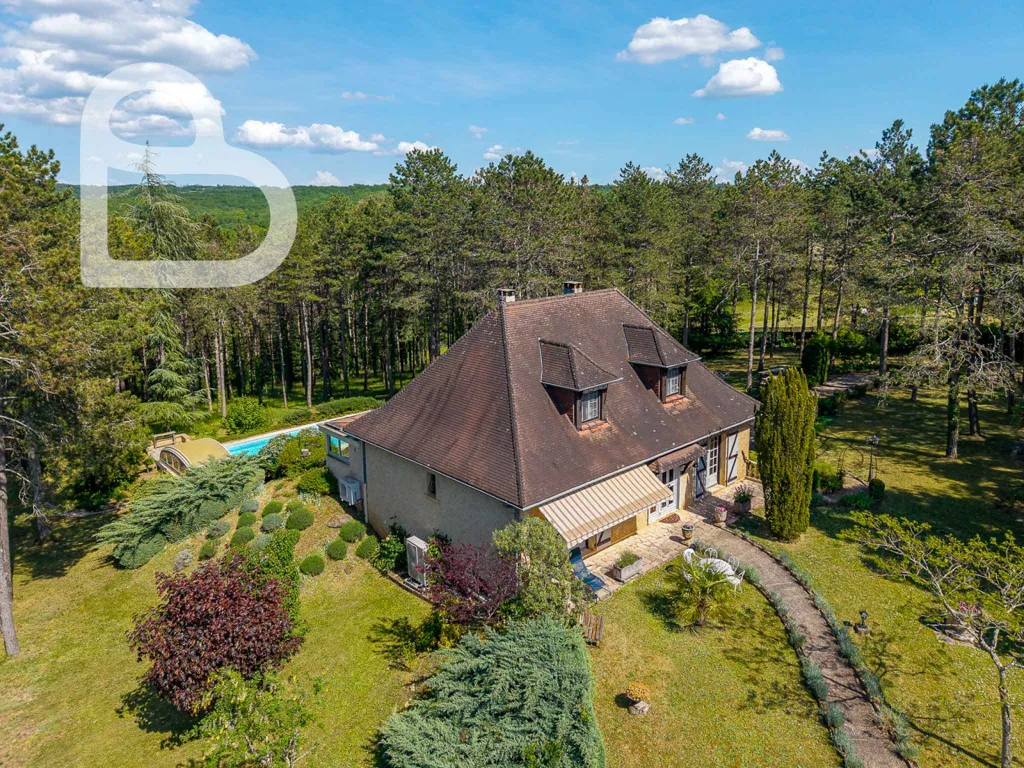 Vue aérienne - Maison avec Piscine sur Parc de 1 ha à Nadaillac-de-Rouge