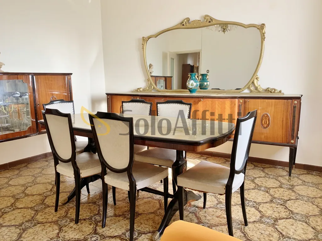 Salle à manger - Furnished Flat with Panoramic View in Catanzaro