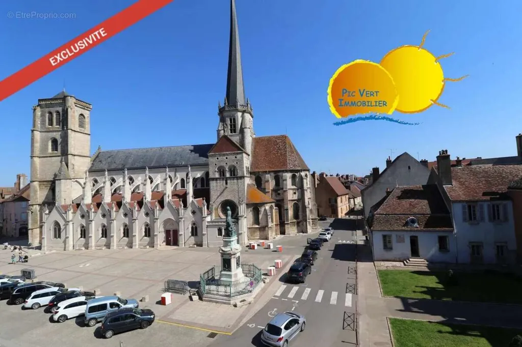10-toaline maja asukohas Auxonne