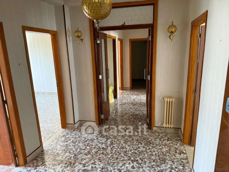 Entrée - Apartment with Balcony in Caltanissetta Centre