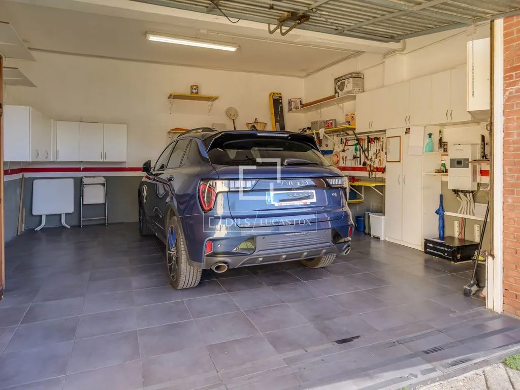 Garage - Detached House with Pool in Vilassar de Dalt