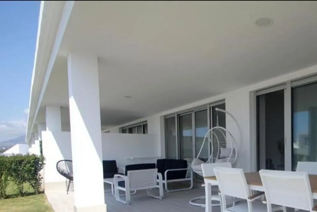 Terrasse - Apartment with Pool in Bel-Air, Estepona