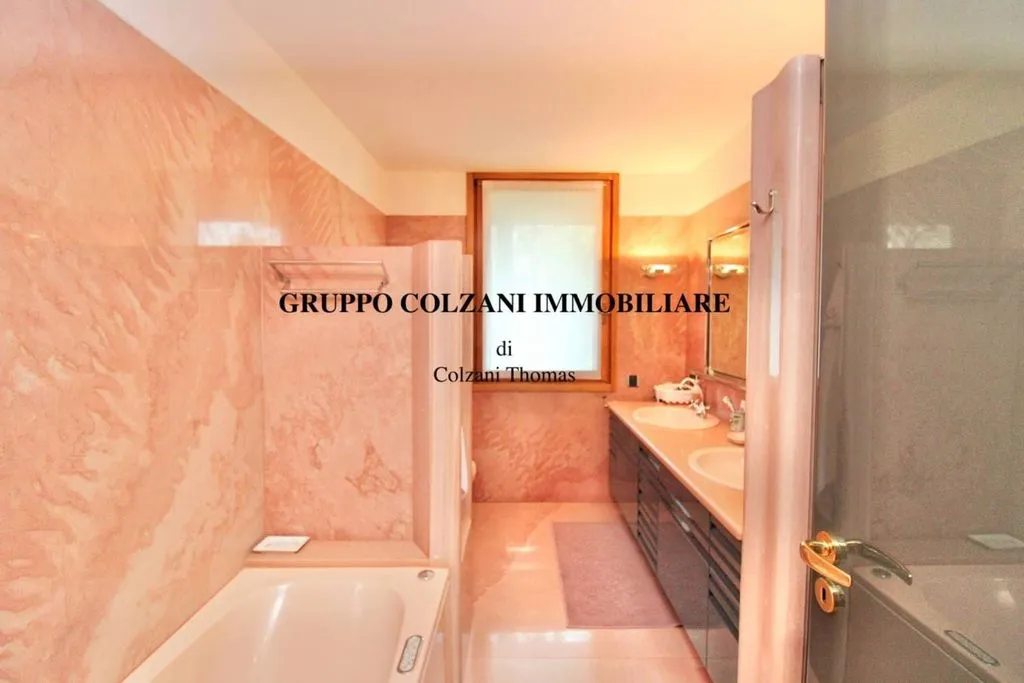 Vannitoad - Luxury Villa with Pool in Como