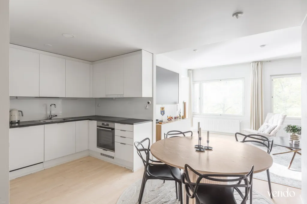 Cuisine - Modern Apartment with Balcony in Vanha Munkkiniemi