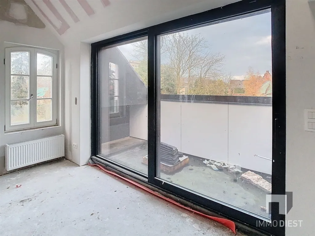 Appartement Rénové avec Terrasse à Diest
