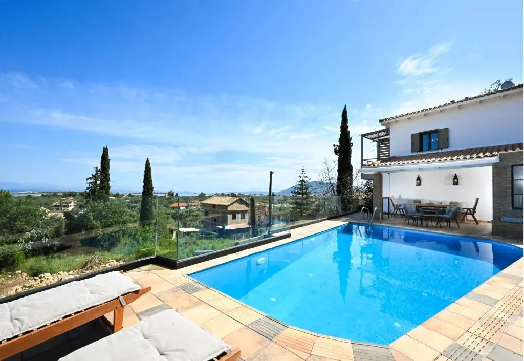 Bassein - Renovated Villa with Sea View in Lefkada