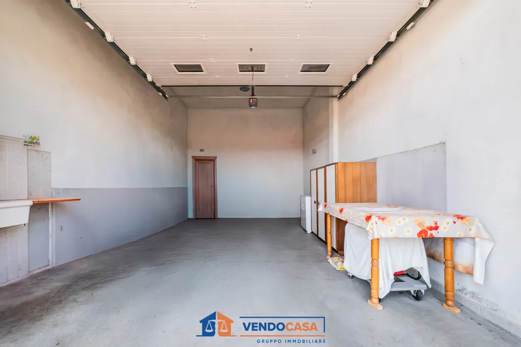 Garage - Recently Built Apartment with Terrace in Monforte D'Alba
