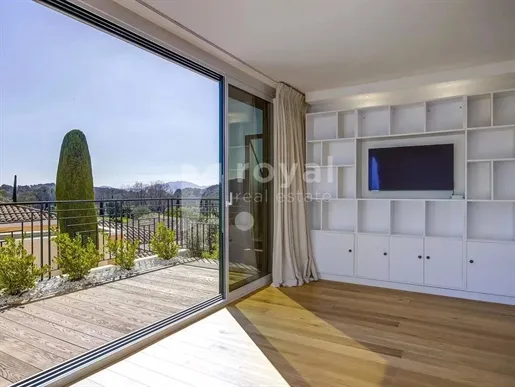 Rõdu - Apartment with Golf View in Royal Mougins Golf