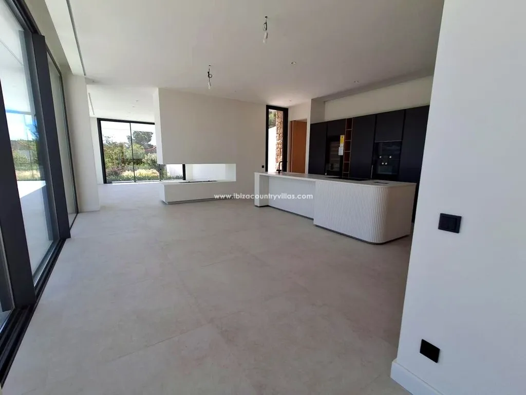 4 magamistoaga maja asukohas Santa Eularia des Riu