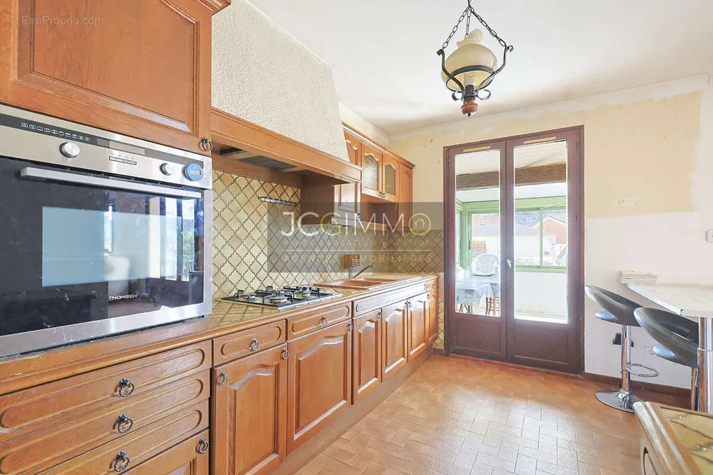 Cuisine - Villa T3 avec Jardin et Garage à Cabasse