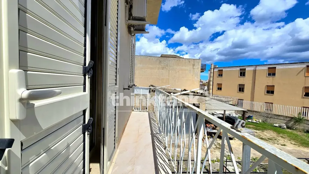Balcon - Rear-Facing Apartment with Terrace in Avola