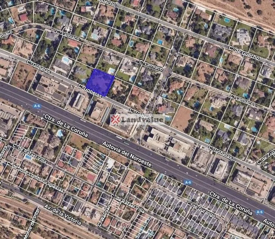 Residential Plot with Development Potential in Madrid