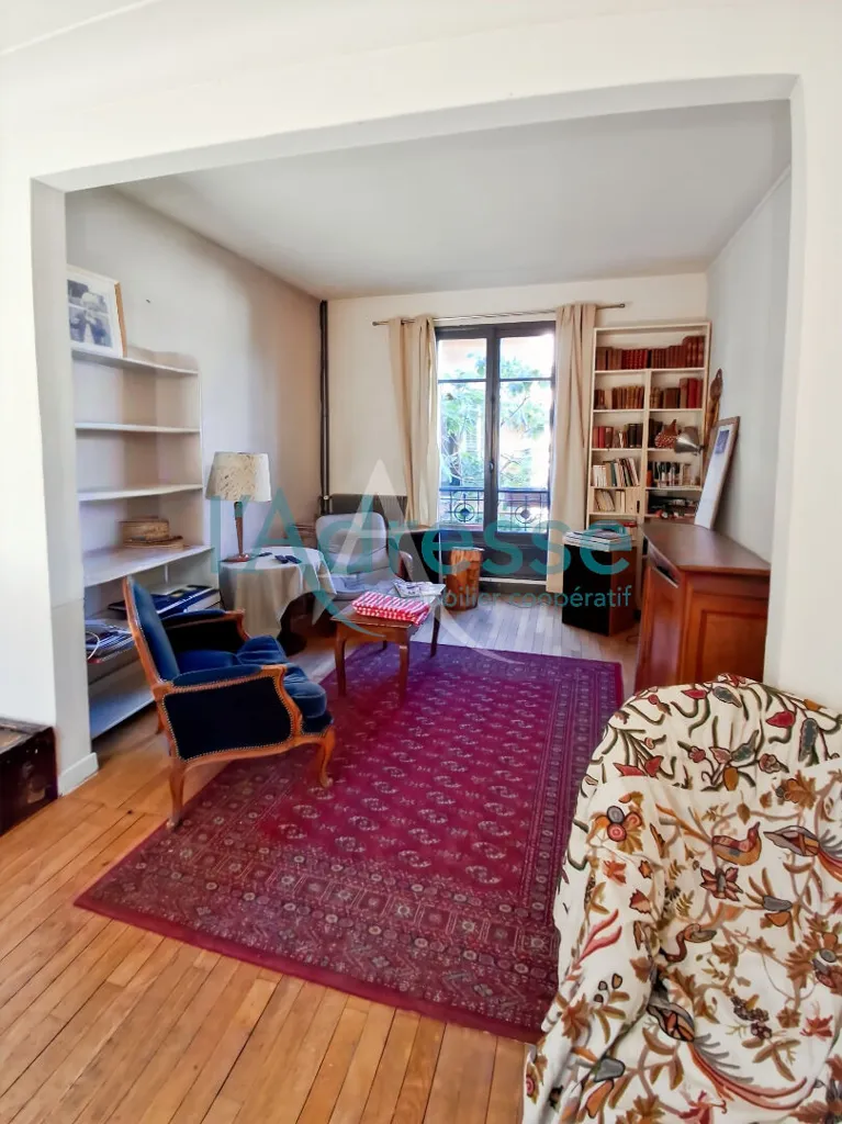 Elutuba - Charming Townhouse with Garden in Suresnes