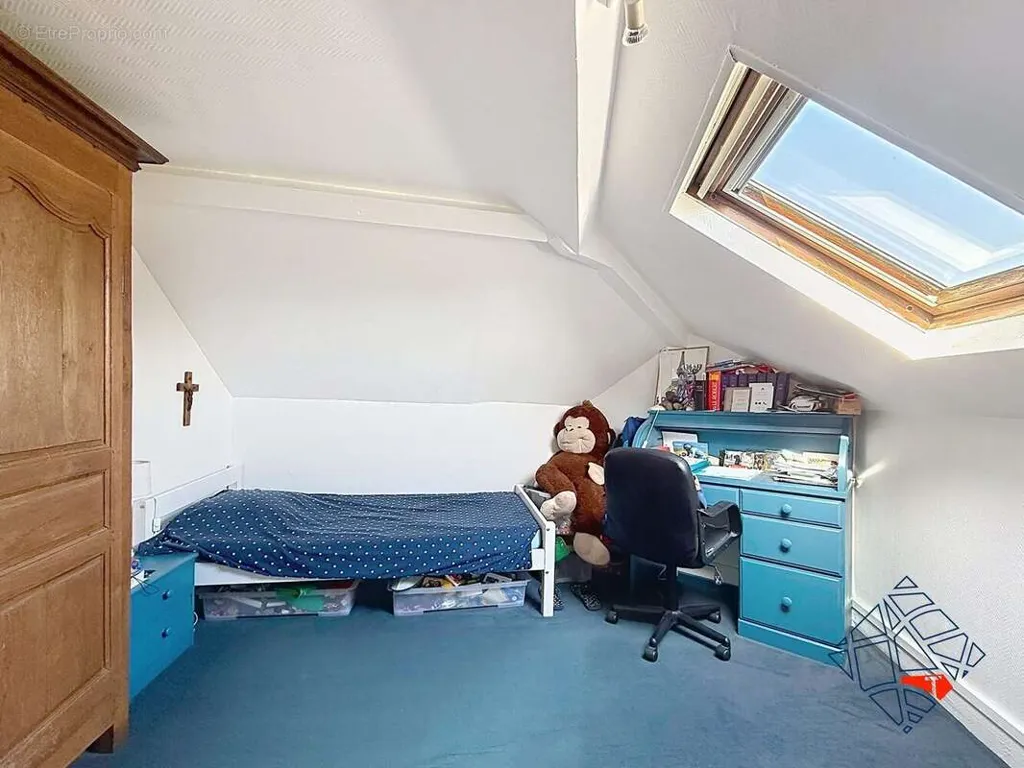 Bedrooms - Two-Home Ensemble with Garden in Notre-Dame-De-Bondeville