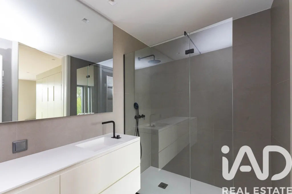 Salles de bain - Modern Apartment with Balcony in Senhora da Hora