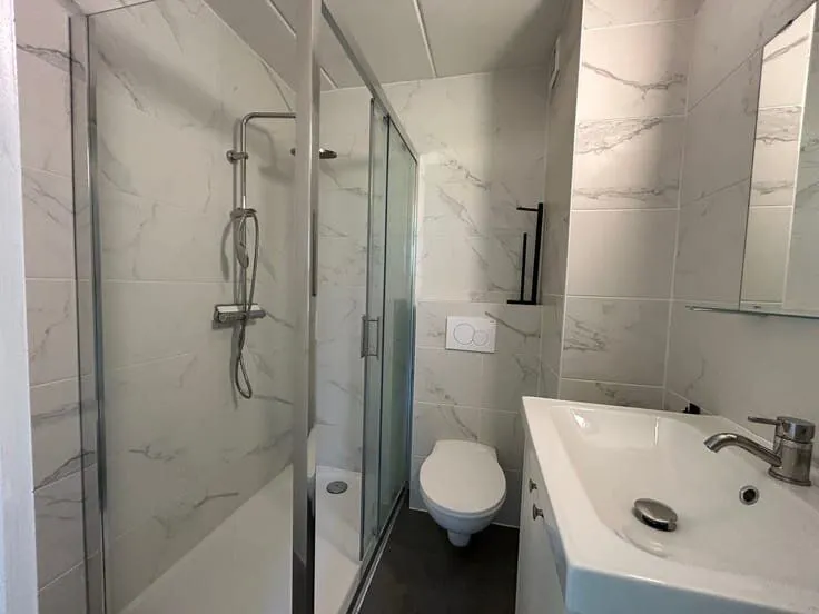 Bathrooms - Flat with Garden in Louvain-la-Neuve