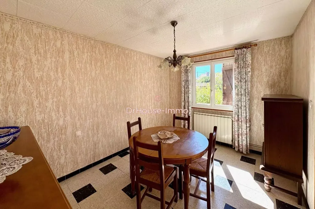 Söögituba - 70s House with Garden in Convenient Location