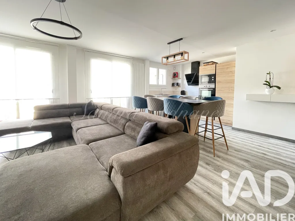Soggiorno - T4 Apartment with Balconies in Rueil-Malmaison