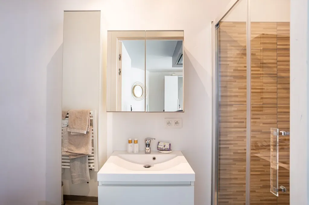 Vannitoad - Modern Studio with Terrace in Boechout