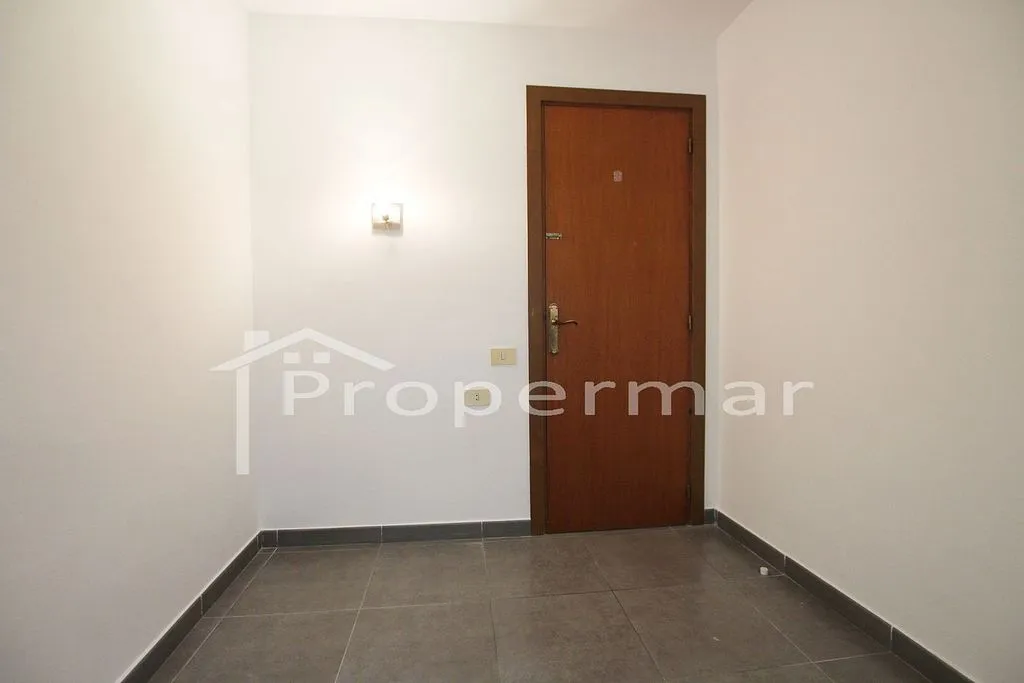 hallway_entrance