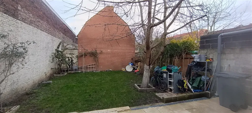 Jardin - Maison Rénovée avec Jardin à Roubaisienne