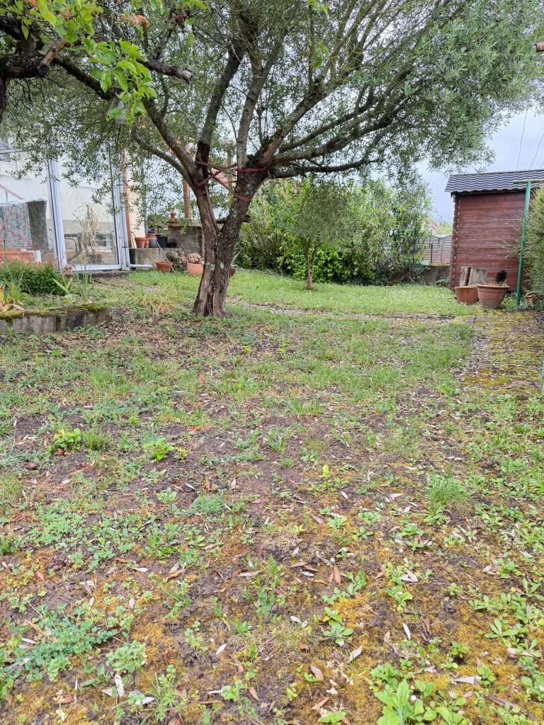 Jardin - Maison avec Véranda et Sous-Sol à Chambray-lès-Tours