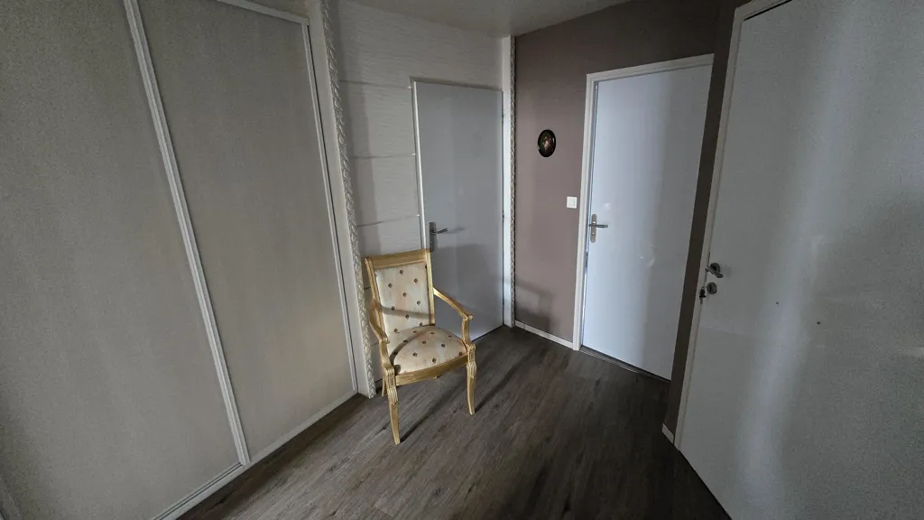 hallway_entrance
