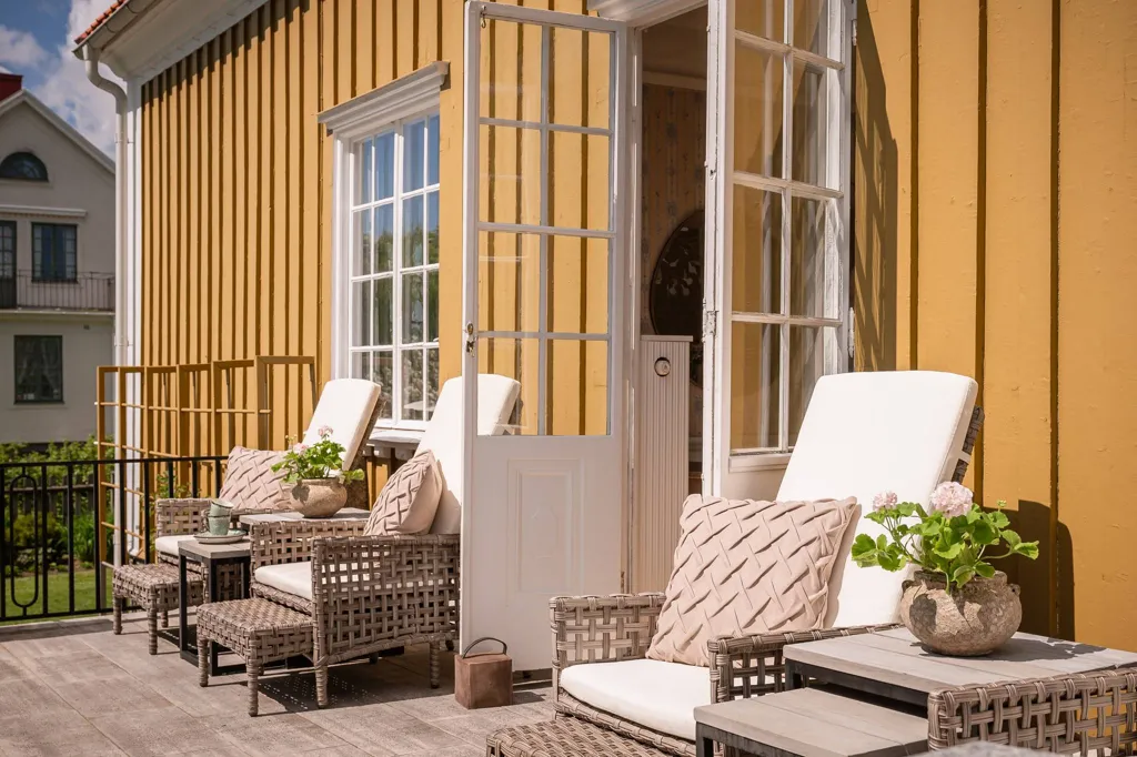 Terrasse - Characterful Villa with Pool in Klara, Karlstad